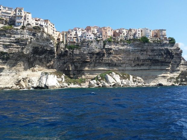 Falaise bord de mer